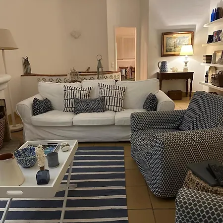Casa Ortiga T3, Beco Palmeiras Villa Lagos